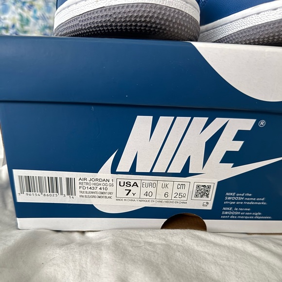 Authentic 2023 Air Jordan 1 Retro High OG "True Blue". - Picture 5 of 8